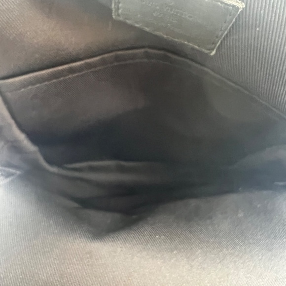 LV Avenue Slingbag preloved - Picture 13 of 13